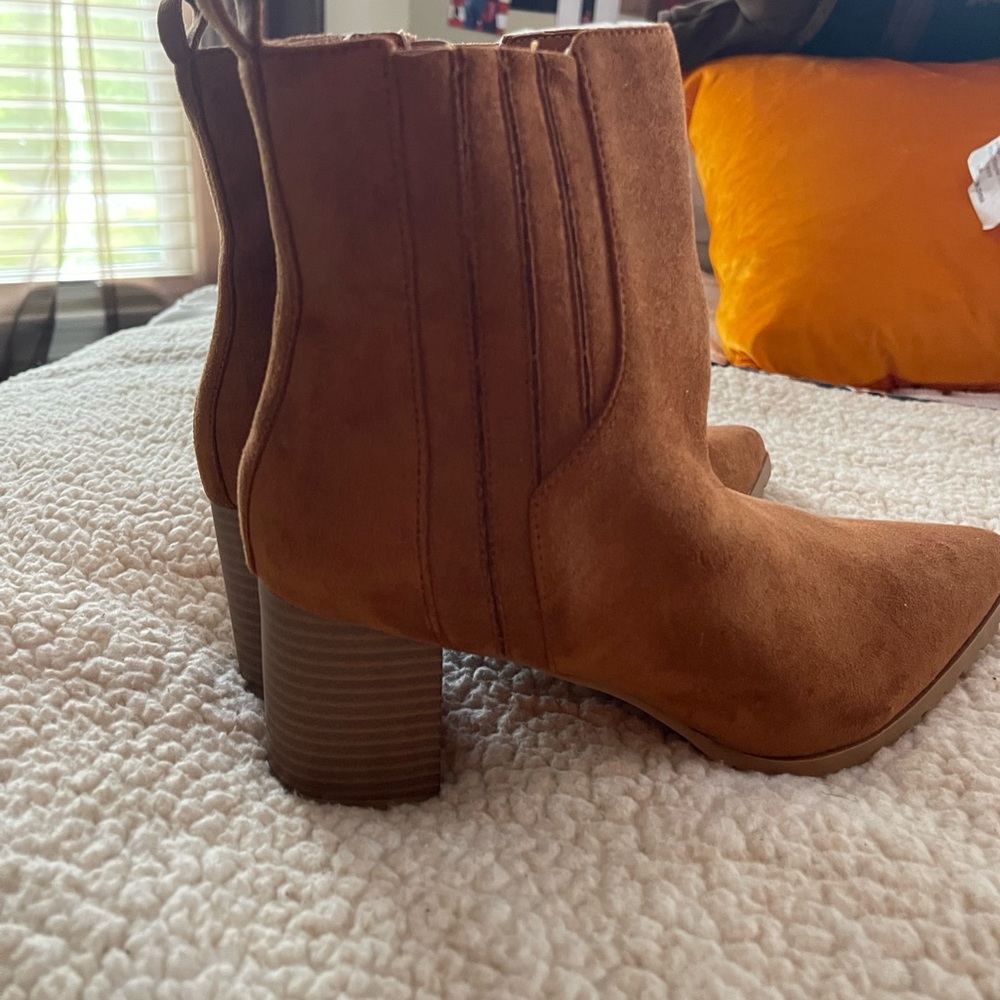 Woman congac Maurice boots